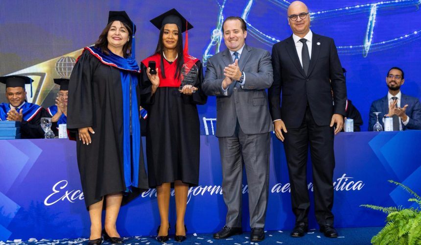 ASCA del IDAC gradúa 37 nuevos profesionales en su décimo tercera investidura ordinaria