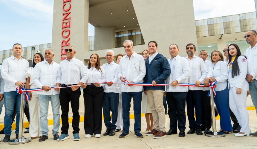 Presidente Abinader y Ministro Bonilla inauguranHospital  Regional Universitario Dr. Ángel María Gatón de San Francisco de Macorís 