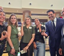 David Collado inaugura feria de Emprendedores en Santiago