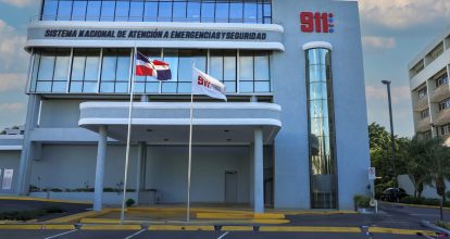 911 coordina asistencia de incendio de establecimiento comercial del DN