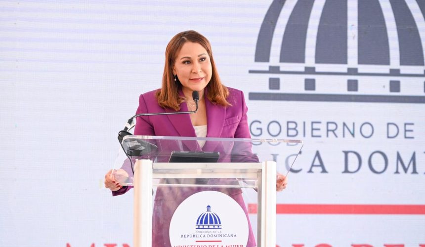 Ministerio de la Mujer desarrollará jornadas de prevención a la violencia en Santiago