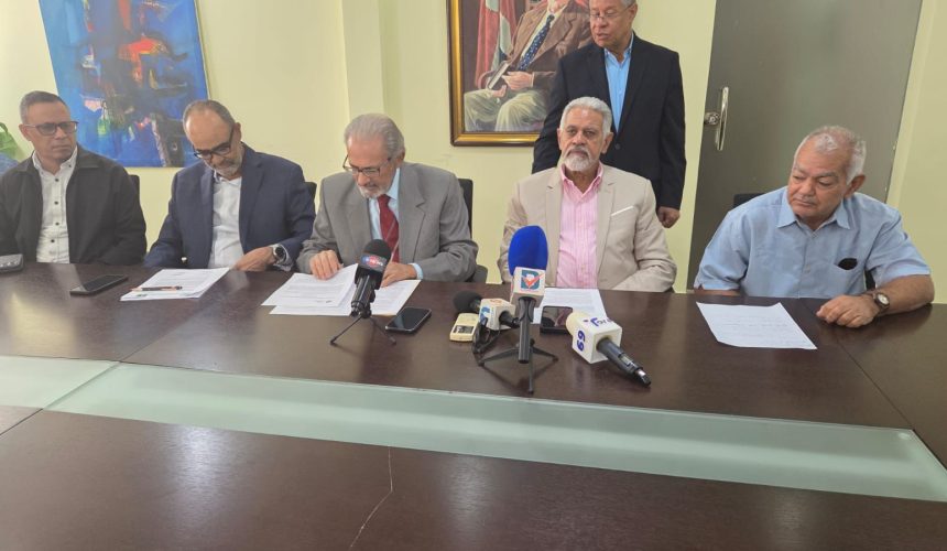 FP exige a Medio Ambiente aclarar licencias emitidas para permisos ambientales 