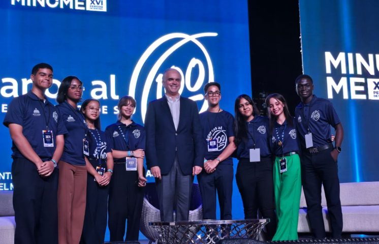 Ministro De Camps destaca que el MINUME convierte a los estudiantes en “productores y replicadores de valores”