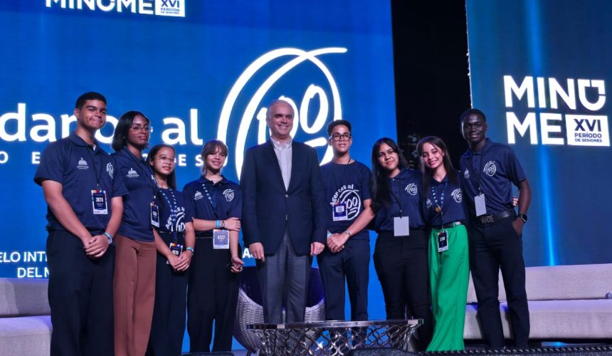 Ministro De Camps destaca que el MINUME convierte a los estudiantes en “productores y replicadores de valores”
