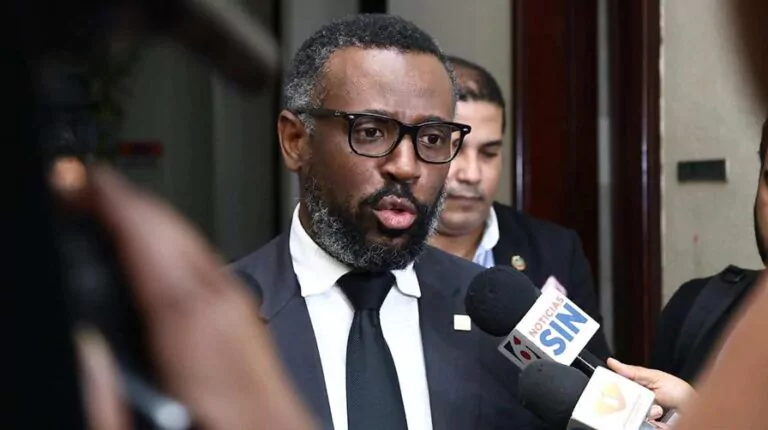 Camacho pide al tribunal decidir sin emociones en caso Senasa