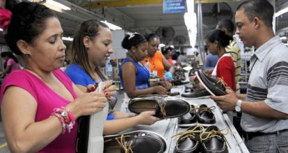 Mujeres de 25-39 años ocupan más del 80% de los nuevos empleos en RD, según BCRD