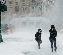 Más de 1.5 millones de dominicanos resultan afectados por tormenta de nieve en EE.UU