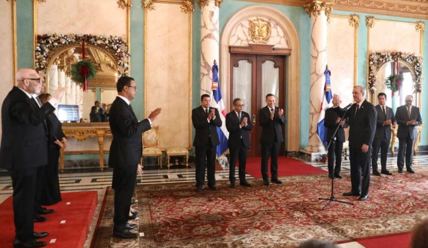 Abinader juramenta los cinco nuevos jueces de la Suprema Corte de Justicia