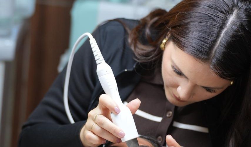 The Brow Place RD eleva la experiencia de belleza integral en Santo Domingo