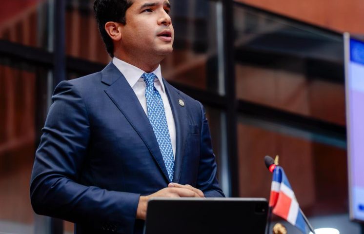 Omar Fernández cuestiona Presupuesto 2026 por baja inversión pública