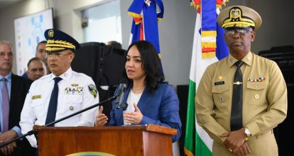 Faride Raful informa encuentro de armas ilegales tras muerte de joven en Villa Consuelo