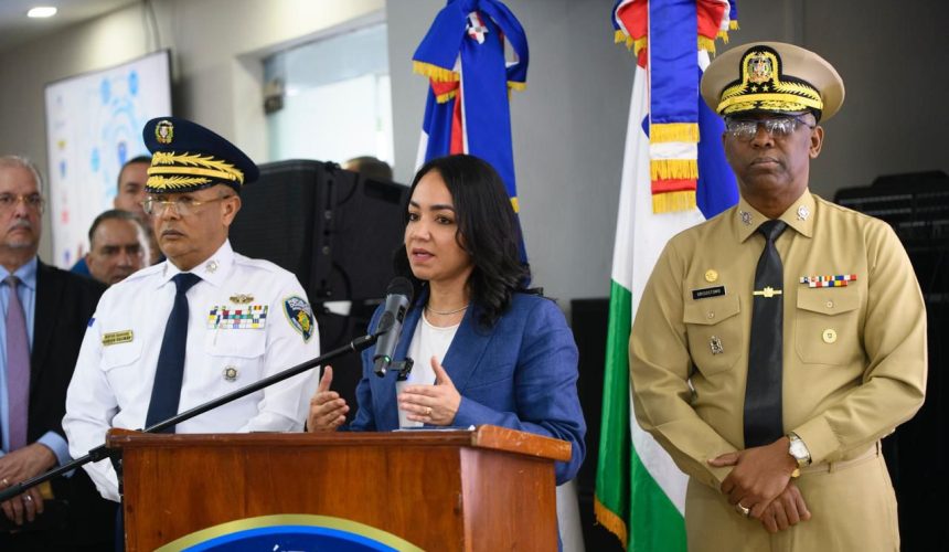 Faride Raful informa encuentro de armas ilegales tras muerte de joven en Villa Consuelo