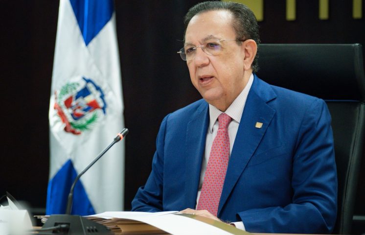 Héctor Valdez Albizu destaca la solidez financiera y el liderazgo de Banreservas