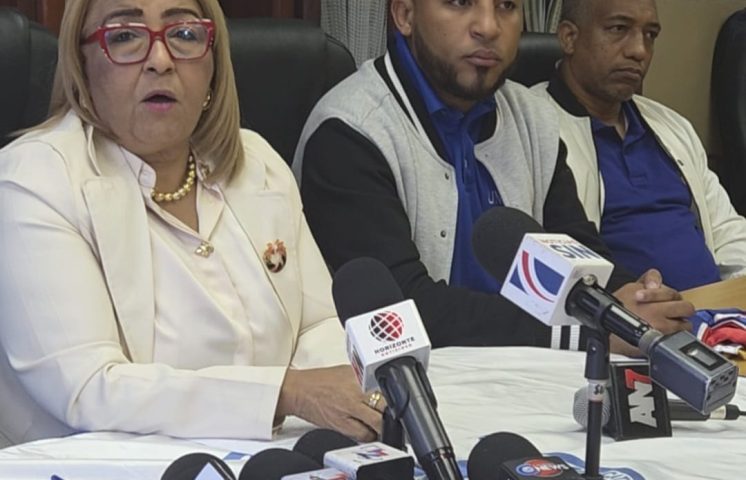 Servicios de Enfermería denuncian: Gobierno cede ante médicos y deja atrás a las enfermeras