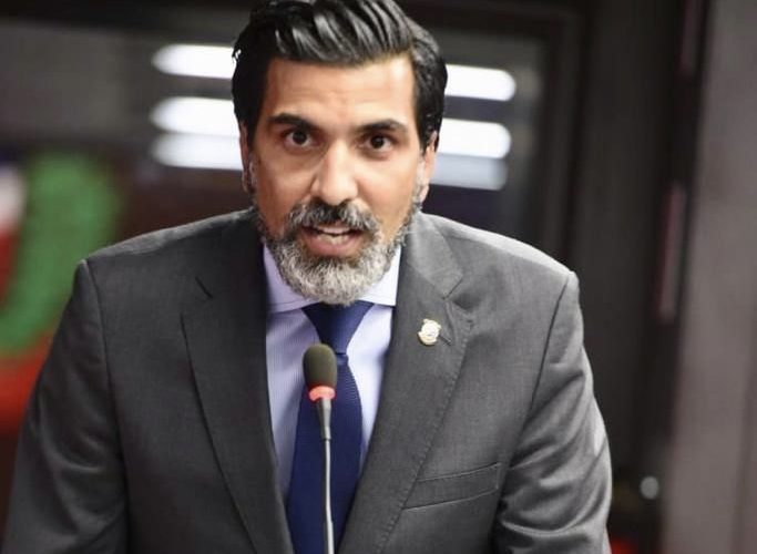 Diputado solicita a Luis Abinader instruir extensión del horario de expendio de bebidas alcohólicas en colmados y colmadones