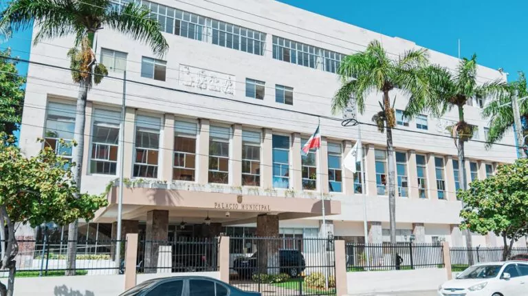 Alcaldía del Distrito Nacional aclara reglas para juegos de mesa en el Mirador Sur