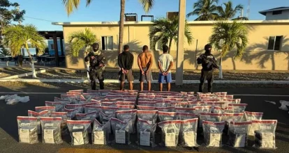 DNCD incauta 429 paquetes de cocaína en operativo marítimo en Baní