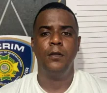 Policía detiene hombre con 24 órdenes de arresto en Santo Domingo Oeste