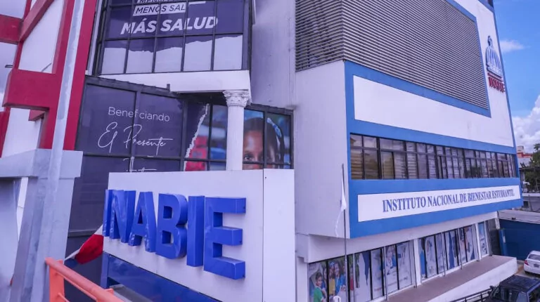 Inabie amplía consultas de oídos, nariz y garganta para estudiantes de escuelas públicas