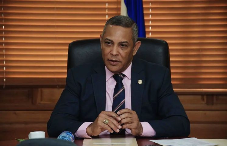 Reconocen a Franklin Romero como senador destacado en 2025