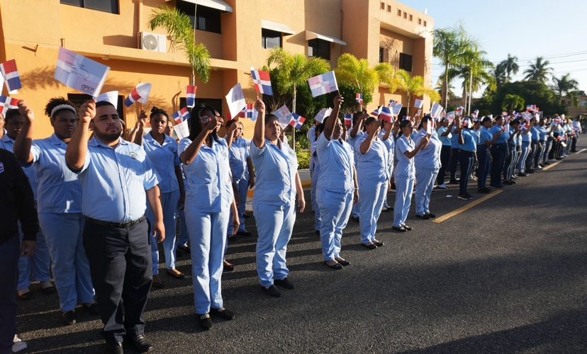 Escuelas Vocacionales del Ministerio de Defensa inician Ciclo Patriótico con homenaje a Juan Pablo Duarte