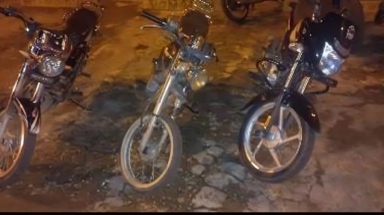 PN desmantela presunta banda dedicada al robo de motocicletas en La Vega