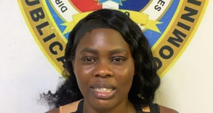 Detienen haitiana que desarmó a vigilante e hirió varias personas en tienda china de Punta Cana 