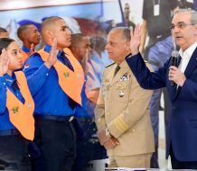 Abinader encabeza graduación y toma juramento de nuevos agentes de la sexta promoción del CESAC