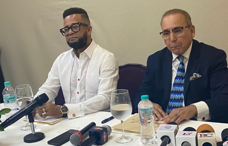 Defensa de Anthony Santos afirma paternidad de hijo con la Dra. Carmen Taveras