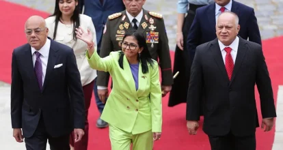 Delcy Rodríguez acusa a EE.UU. de cercar posibilidades de Venezuela de vender su petróleo
