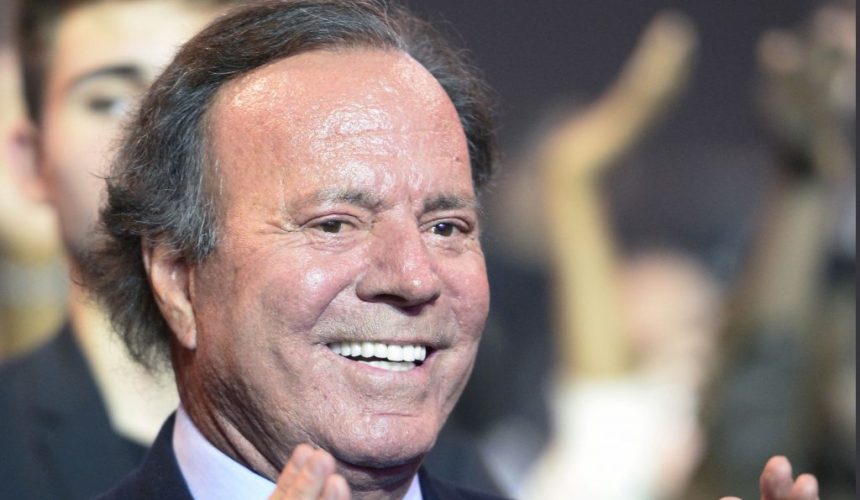 La Fiscalía española archiva el caso de agresión de Julio Iglesias por falta de competencia