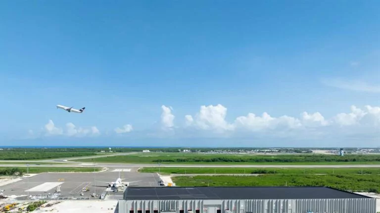 Aerolínea de carga inicia operaciones en Punta Cana y fortalece plataforma logística multimodal