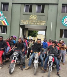 Arrestan dominicanos transportando 37 haitianos ilegales en Dajabón 