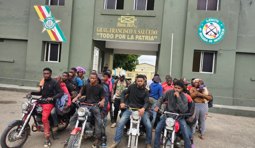 Arrestan dominicanos transportando 37 haitianos ilegales en Dajabón 
