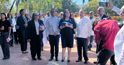 Infotep deposita ofrenda floral en el Altar de la Patria