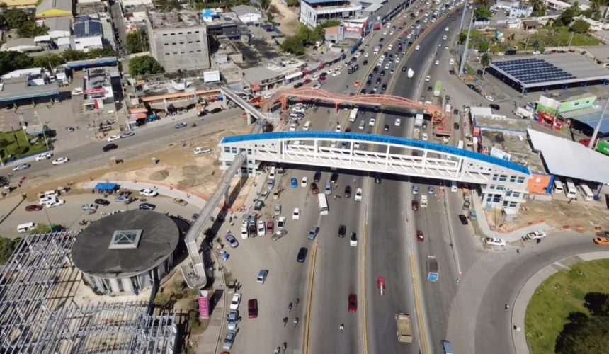 Anuncian desvío por retiro del viejo puente peatonal en el Kilómetro 9