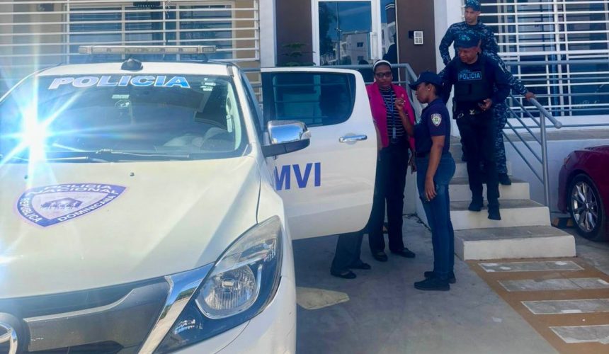 DEAMVI y Ministerio Público detienen a mujer por presunta agresión a menor tras video difundido en redes sociales en Santiago