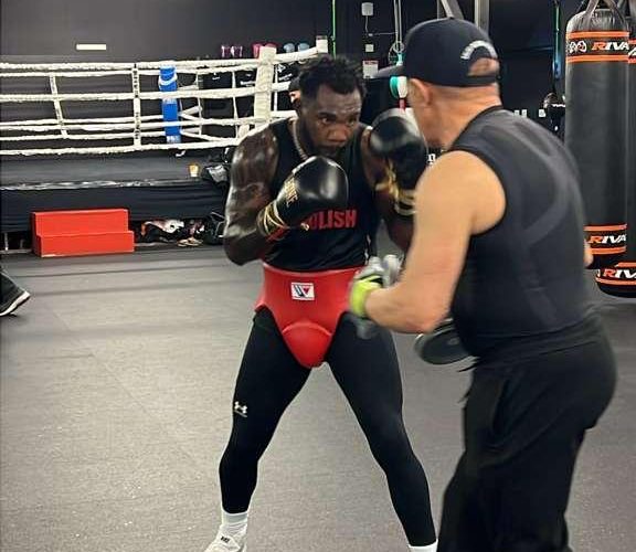 Carlos “El Caballo Bronco” se enfrentará al estadounidense Austin Williams en busca de vengar la derrota del equipo dominicano en el Clásico Mundial de Béisbol