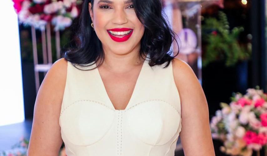 Dra. Tammy Toribio participa en el panel “Mujer de Pie”, celebrado en el Atrio Central de Downtown Center