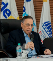 Marranzini afirma Gobierno instalará 2,300 MW para 2028, equivalente a tres Punta Catalina