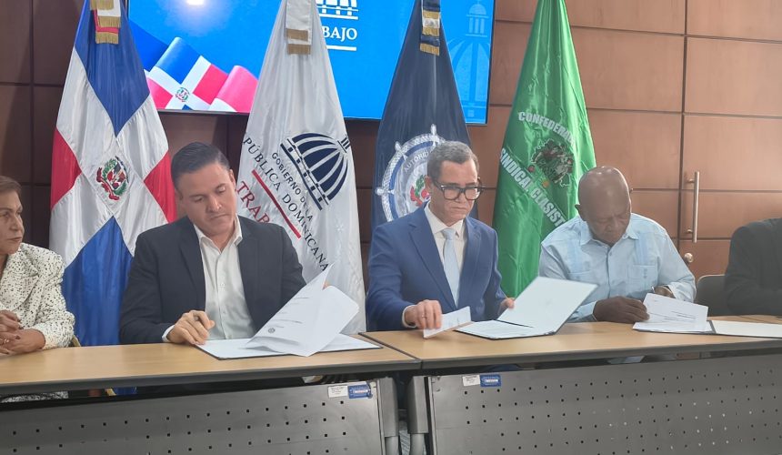 APORDOM y sindicato firman pacto histórico para garantizar estabilidad laboral en el sistema portuario