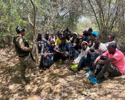 En operativos de interdicción Ejército detiene a 65 haitianos en condición migratoria irregular en Montecristi