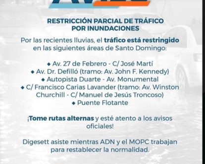 Restringen tránsito en varias vías de Santo Domingo por inundaciones
