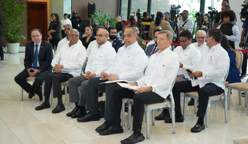 Gobierno dispone que los ingresos de los consulados pasen al Estado como parte del plan para optimizar los recursos públicos