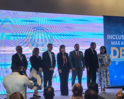 Raquel Peña inaugura segundo congreso “Inclusión, más allá del diagnóstico” organizado por el CAID