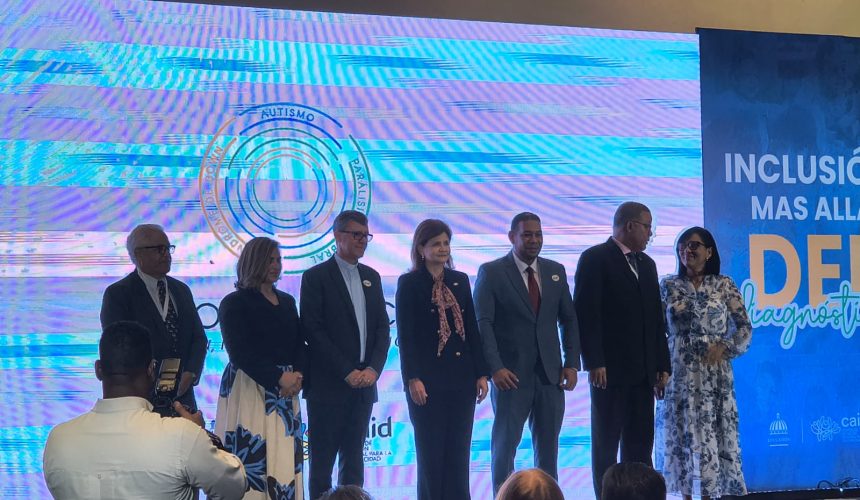 Raquel Peña inaugura segundo congreso “Inclusión, más allá del diagnóstico” organizado por el CAID