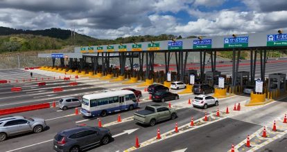 Récord histórico: 891,000 vehículos cruzan peajes en tres días de Semana Santa 2026