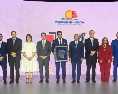 Asociación de Bancos de la República Dominicana reconoce labor del ministro David Collado