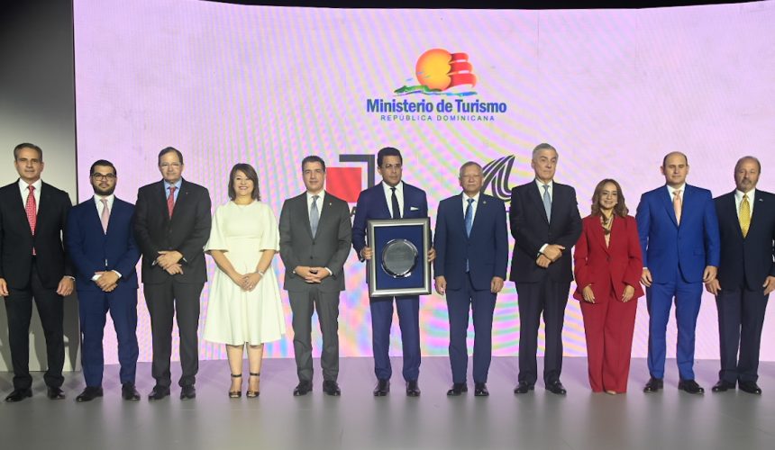 Asociación de Bancos de la República Dominicana reconoce labor del ministro David Collado