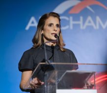 Ligia Bonetti lanza llamado urgente a decisiones estructurales para consolidar el país como hub estratégico